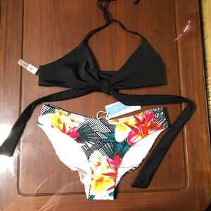 Cupshe Black and Floral Bikini Set